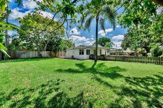 931 SW 21st Ct in Fort Lauderdale, FL - Foto de edificio - Building Photo