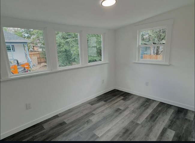 908 W Colorado Ave in Colorado Springs, CO - Foto de edificio - Building Photo