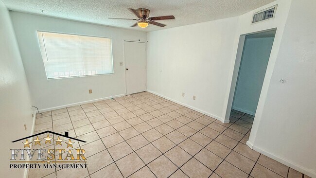 1217 Tulare St in Bakersfield, CA - Building Photo - Building Photo