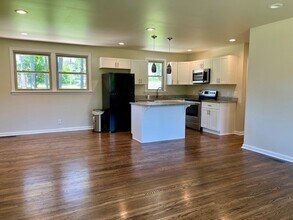 117 Gates Dr in Hendersonville, TN - Foto de edificio - Building Photo