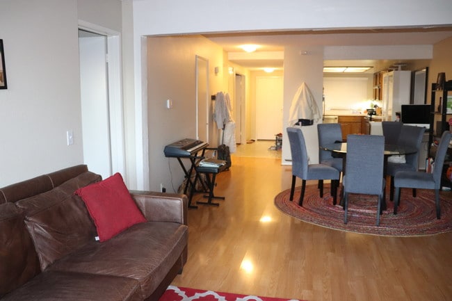 1833 Caddington Dr, Unit 54 in Rancho Palos Verdes, CA - Foto de edificio - Building Photo