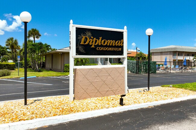 The Diplomat Condominiums in Cocoa Beach, FL - Building Photo - Building Photo