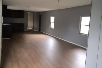 121 S Pine St in Nashville, AR - Foto de edificio - Building Photo