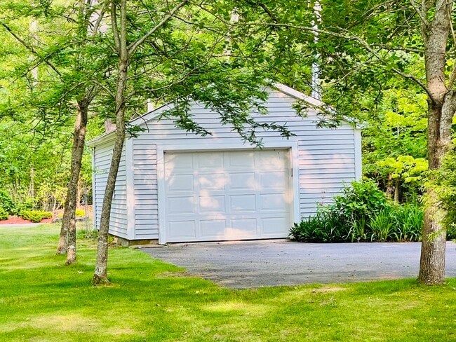 45 Hannas Rd in Charlestown, RI - Building Photo - Building Photo