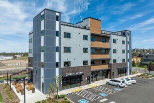 Westmount Luxury Apartment Homes in Redmond, OR - Building Photo