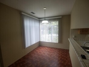 310 Commodore Dr in Richmond, CA - Building Photo - Building Photo