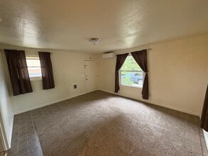 10 Church St in Weaverville, CA - Building Photo - Building Photo