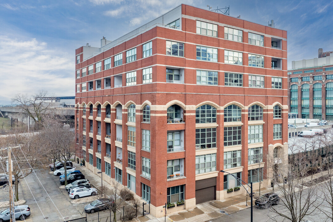 2001 S Calumet Ave in Chicago, IL - Foto de edificio