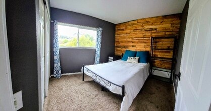 3345 Oliphant St in San Diego, CA - Building Photo - Building Photo