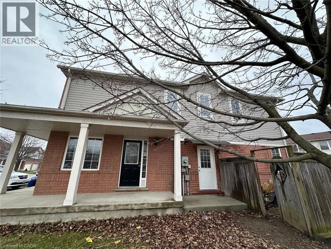 47 Garth Massey Dr in Cambridge, ON - Building Photo - Building Photo