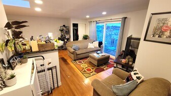 70 Park Ave, Unit 63 in Somerville, MA - Building Photo