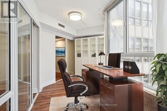 717-1717 Bay St. in Toronto, ON - Building Photo - Building Photo