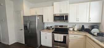 1129 NW 41st Ln in Lauderhill, FL - Building Photo