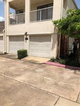 2438 Bering Dr in Houston, TX - Building Photo - Building Photo