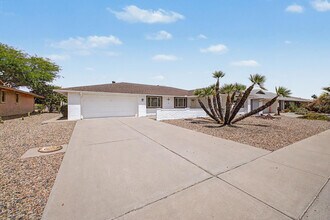 12714 W Crystal Lake Dr in Sun City West, AZ - Building Photo - Building Photo