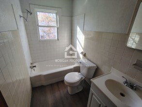 1108 W 6th St, Unit 2 in Anderson, IN - Building Photo - Building Photo