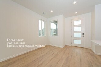22821 E Stanford Ln in Aurora, CO - Building Photo - Building Photo