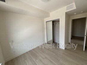 3801-3801 Capozzi Rd in Kelowna, BC - Building Photo - Building Photo