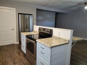 1308 Cherry St in La Grande, OR - Building Photo - Building Photo
