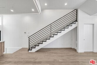 1447 N Martel Ave in Los Angeles, CA - Building Photo - Building Photo