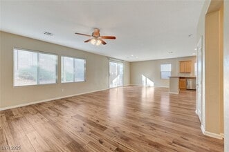 183 Rolling Fields Ct in Henderson, NV - Building Photo - Building Photo