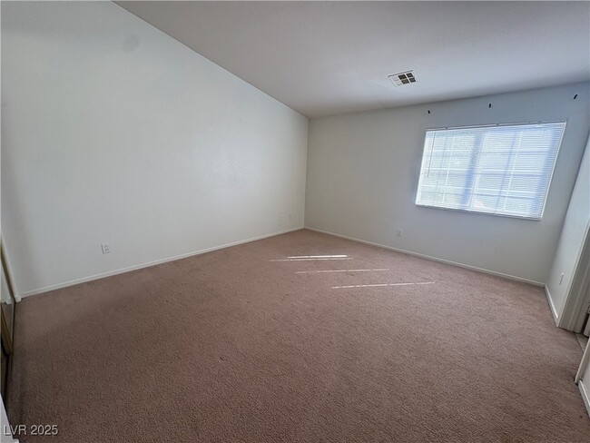 5409 Overland Express St