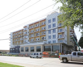Mirasol at Park Lane in Dallas, TX - Building Photo - Building Photo