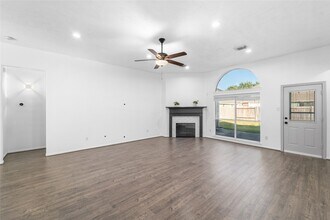 11543 Valley Pike Ct in Sugar Land, TX - Building Photo - Building Photo