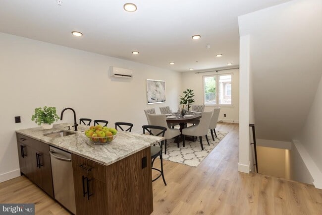 2207 N 4th St in Philadelphia, PA - Building Photo - Building Photo