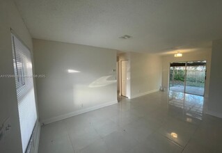 2217 SW 62nd Terrace in Miramar, FL - Building Photo - Building Photo