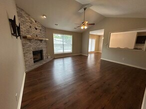 3705 Sierra Madre in Columbia, MO - Foto de edificio - Building Photo
