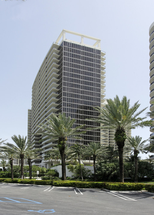 St Regis Resort and Residences in Miami Beach, FL - Building Photo