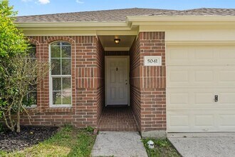 5041 Willow Point Dr in Conroe, TX - Building Photo - Building Photo