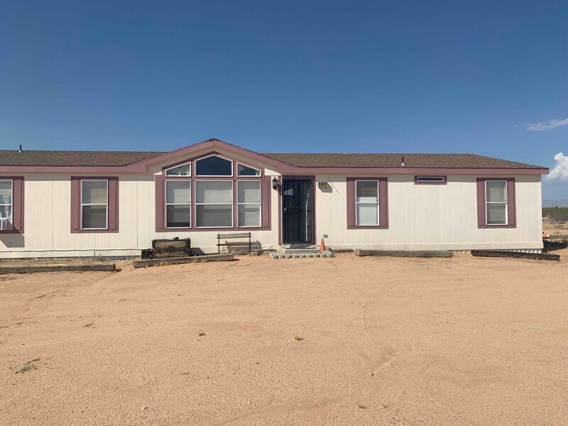 63605 Winters Rd in Joshua Tree, CA - Building Photo