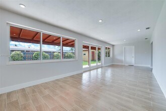 8952 SW 10th Ter in Miami, FL - Building Photo - Building Photo