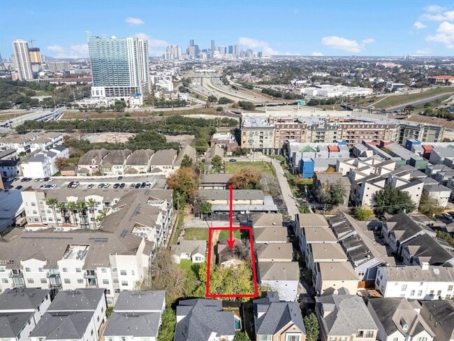 2406 Charleston St in Houston, TX - Foto de edificio - Building Photo