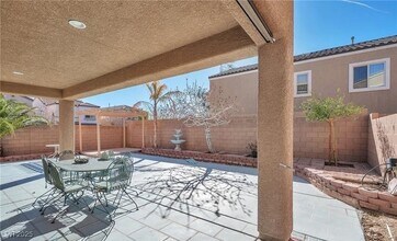 8429 Spirit Vale Ave in Las Vegas, NV - Building Photo - Building Photo