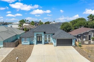15621 Three Fathoms Bank Dr in Corpus Christi, TX - Building Photo - Building Photo
