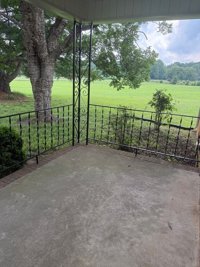 4145 McConnell Rd in Greensboro, NC - Building Photo - Building Photo