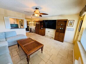 159 Sussex H in West Palm Beach, FL - Building Photo - Building Photo