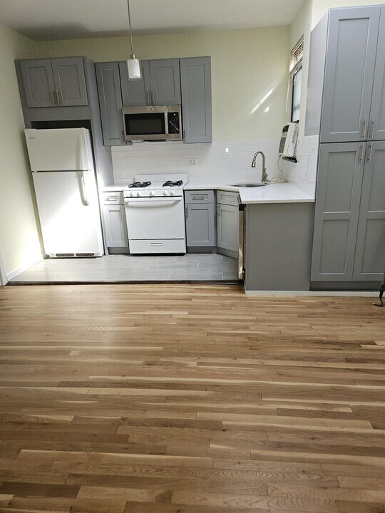 113-63 Springfield Blvd in Queens, NY - Building Photo