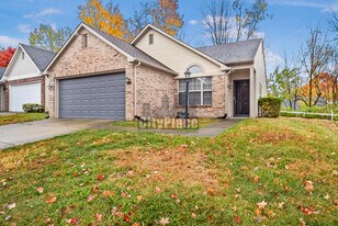 5231 Pin Oak Dr in Indianapolis, IN - Building Photo