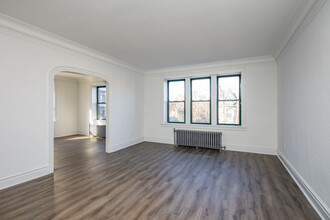 111 South Harrison in East Orange, NJ - Building Photo - Interior Photo