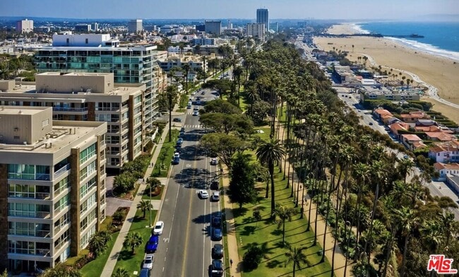 515 Ocean Ave in Santa Monica, CA - Building Photo - Building Photo