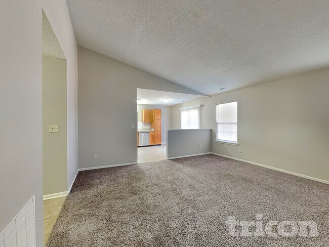 4900 Hunters Run in Columbus, IN - Building Photo - Building Photo