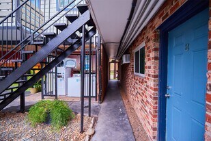 1840 Richmond Ave. in Houston, TX - Building Photo