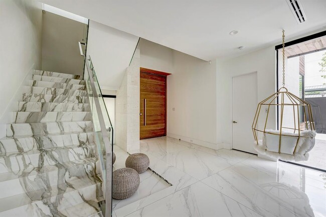 4028 Chatham Ln in Houston, TX - Building Photo - Building Photo