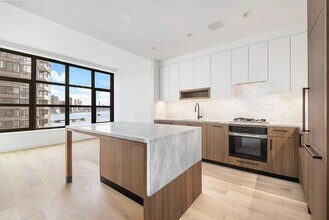 29 Huron St in Brooklyn, NY - Building Photo - Building Photo