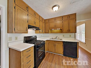 740 Cedar Farms Dr in Lawrenceville, GA - Building Photo - Building Photo