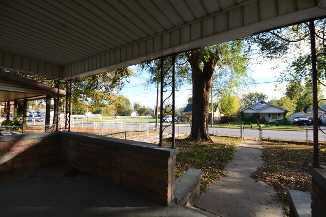 1621 W Atlantic St in Springfield, MO - Building Photo - Building Photo